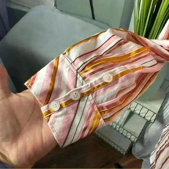 Chicos Women’s 3 US XL Pink Gold Shimmer Striped Long Sleeve Button Down Top - Picture 6 of 15
